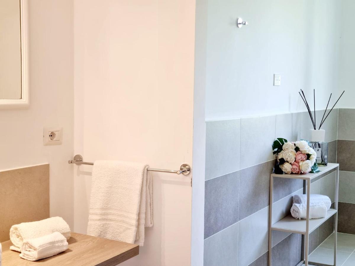 Stazzo San Teodoro La Quercia Piscina Condivisa Apartment Екстериор снимка