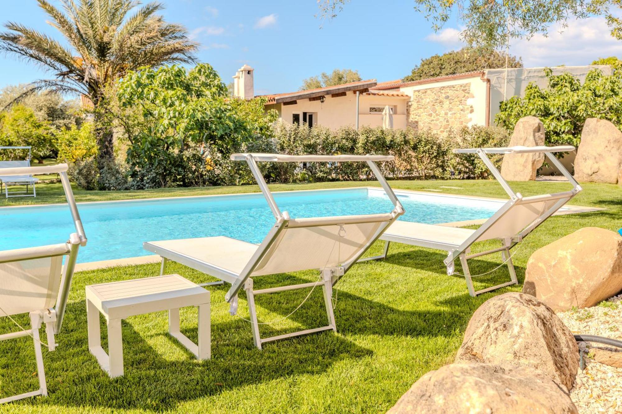 Stazzo San Teodoro La Quercia Piscina Condivisa Apartment Екстериор снимка